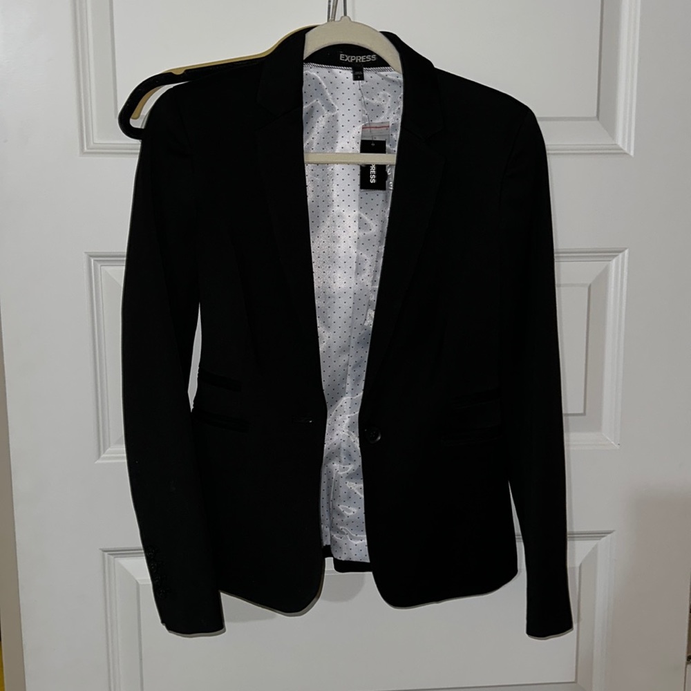 Express black blazer 👩🏻‍💻
